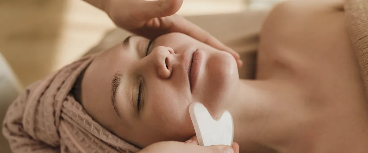Simply Dermaplaning Facial (75 Min): a relaxing facial at Simply Facials